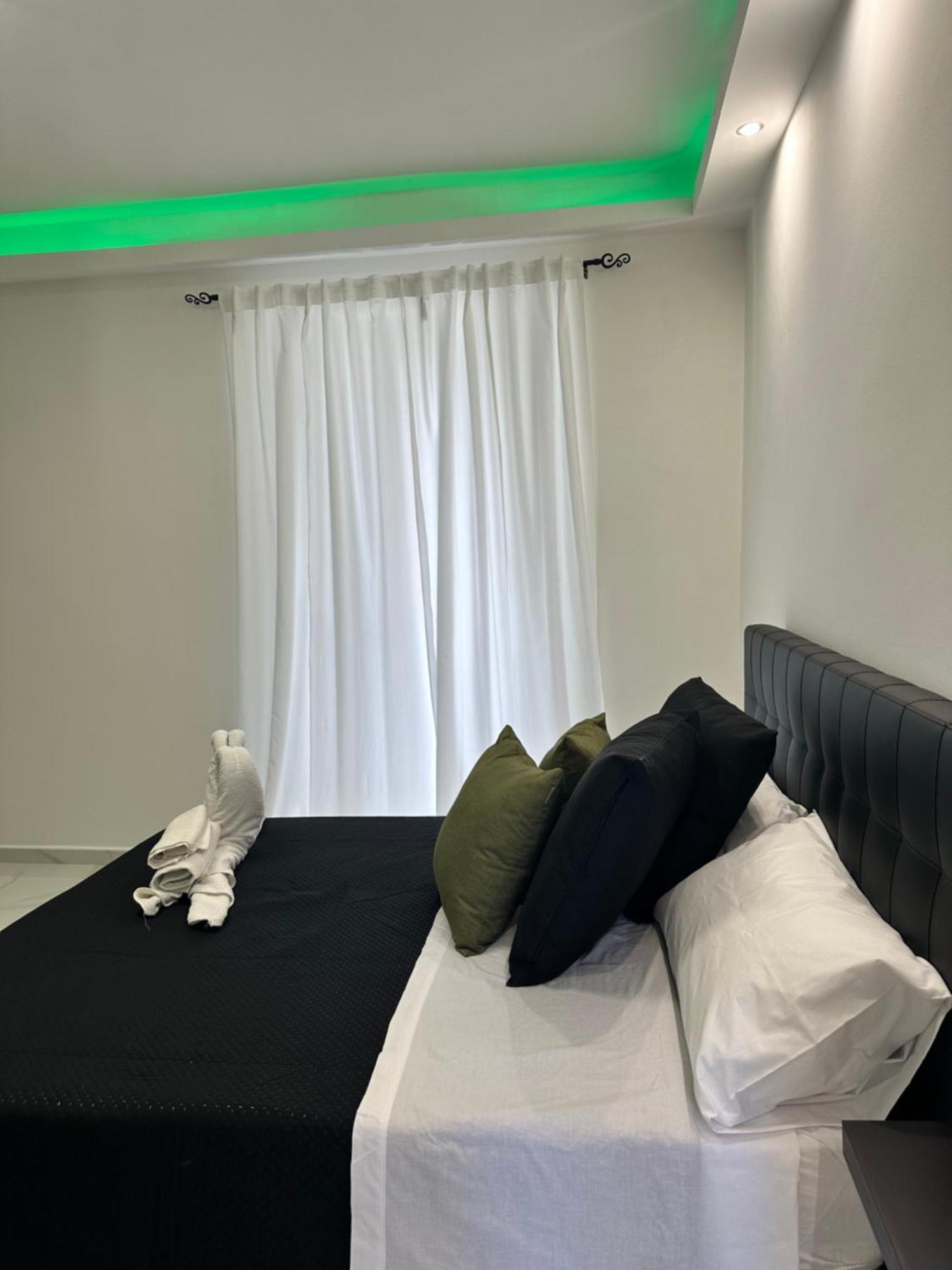 Apartamento La Dimora Di Dominique Bari Exterior foto